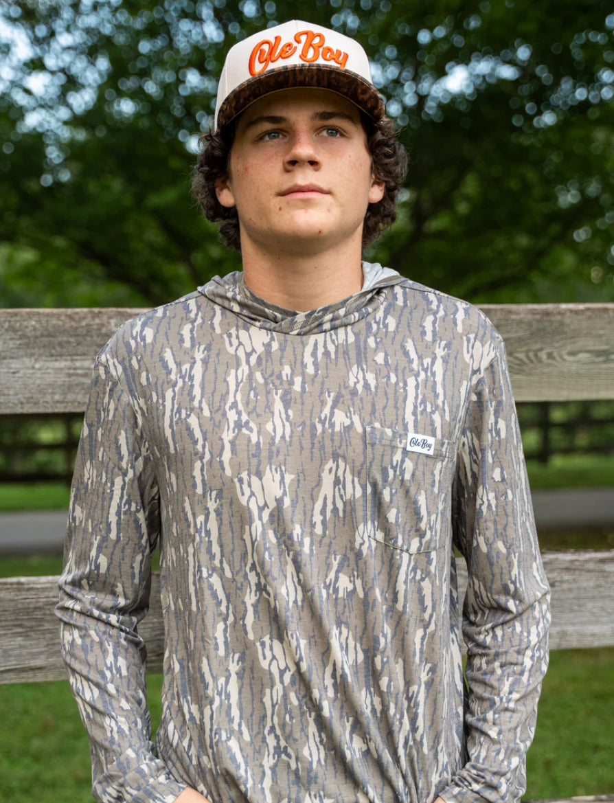 Bottomland Hooded Performance T