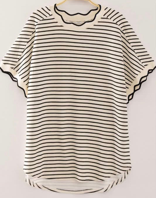 Cream/Black Scalloped Tee