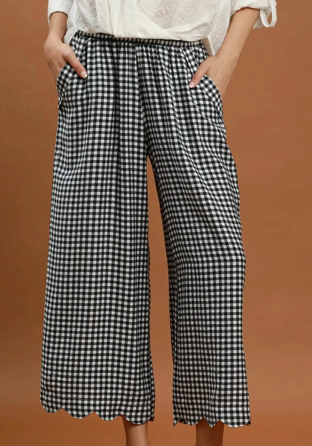 Black Gingham Scallop Pants